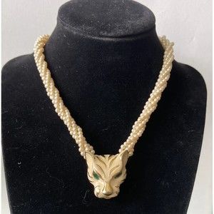 4 STRAND FAUX PEARL AND TIGER HEAD PENDANT NECKLACE GREEN EYES UNSIGNED